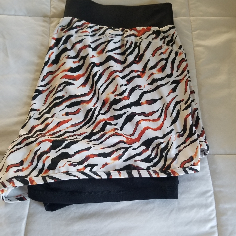 Fabletics Running Shorts - Picture 2 of 2